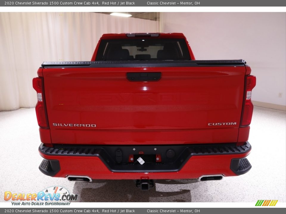 2020 Chevrolet Silverado 1500 Custom Crew Cab 4x4 Red Hot / Jet Black Photo #17