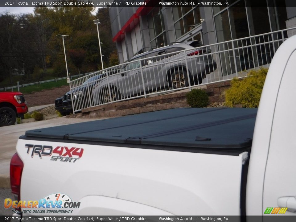 2017 Toyota Tacoma TRD Sport Double Cab 4x4 Super White / TRD Graphite Photo #10