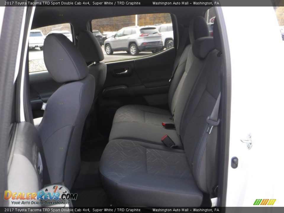 2017 Toyota Tacoma TRD Sport Double Cab 4x4 Super White / TRD Graphite Photo #31
