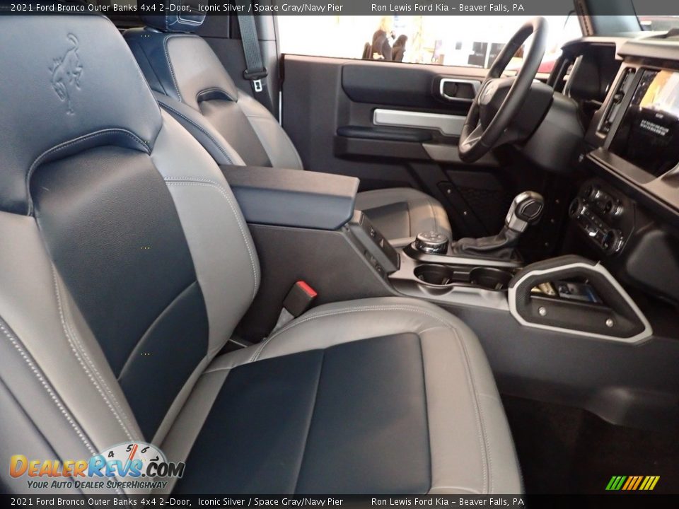 Space Gray/Navy Pier Interior - 2021 Ford Bronco Outer Banks 4x4 2-Door Photo #11