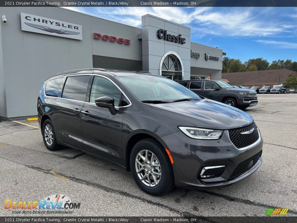 2021 Chrysler Pacifica Touring Granite Crystal Metallic / Black/Alloy Photo #1