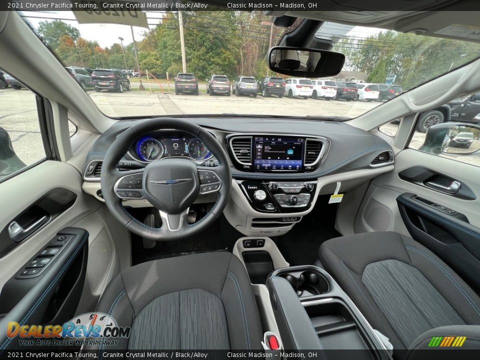 2021 Chrysler Pacifica Touring Granite Crystal Metallic / Black/Alloy Photo #10