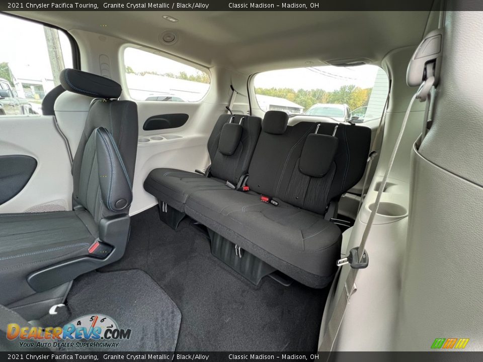 2021 Chrysler Pacifica Touring Granite Crystal Metallic / Black/Alloy Photo #11