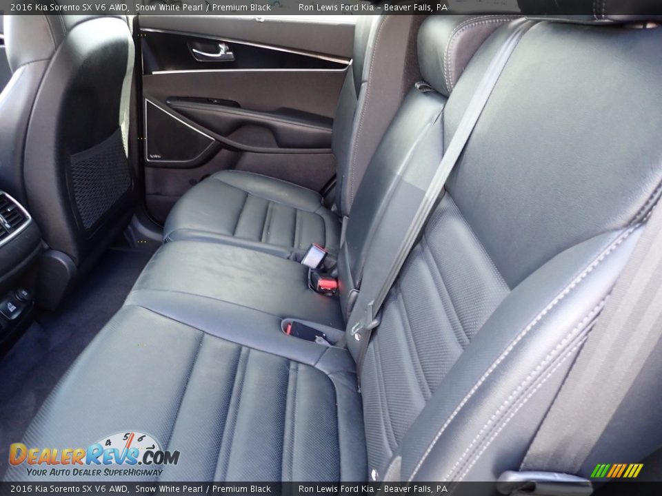 Rear Seat of 2016 Kia Sorento SX V6 AWD Photo #12