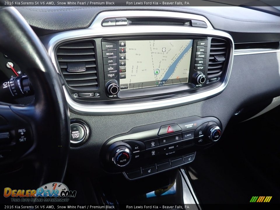 Navigation of 2016 Kia Sorento SX V6 AWD Photo #17