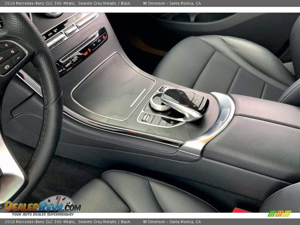 2019 Mercedes-Benz GLC 300 4Matic Selenite Grey Metallic / Black Photo #17