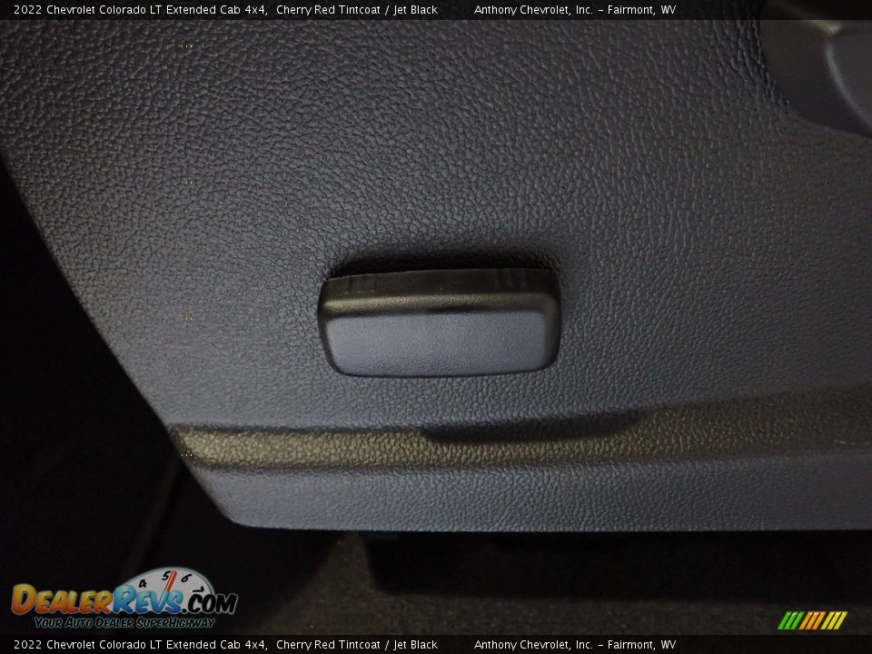2022 Chevrolet Colorado LT Extended Cab 4x4 Cherry Red Tintcoat / Jet Black Photo #16