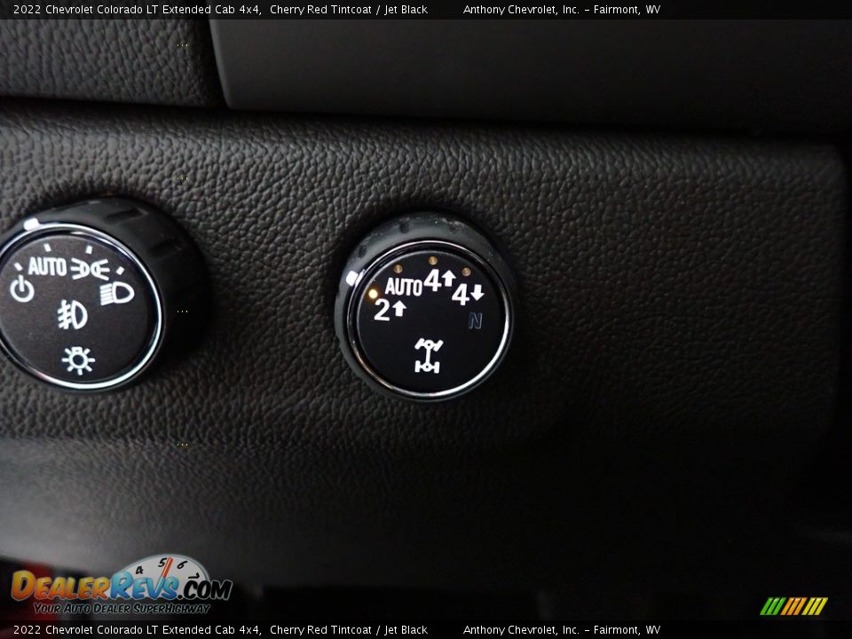 Controls of 2022 Chevrolet Colorado LT Extended Cab 4x4 Photo #17
