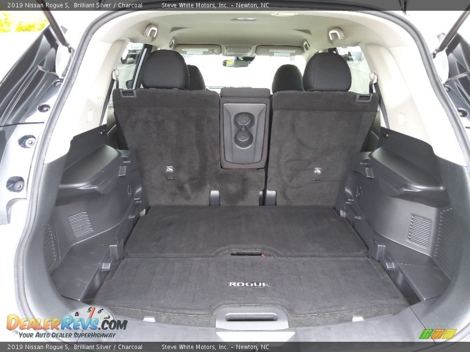 2019 Nissan Rogue S Trunk Photo #14