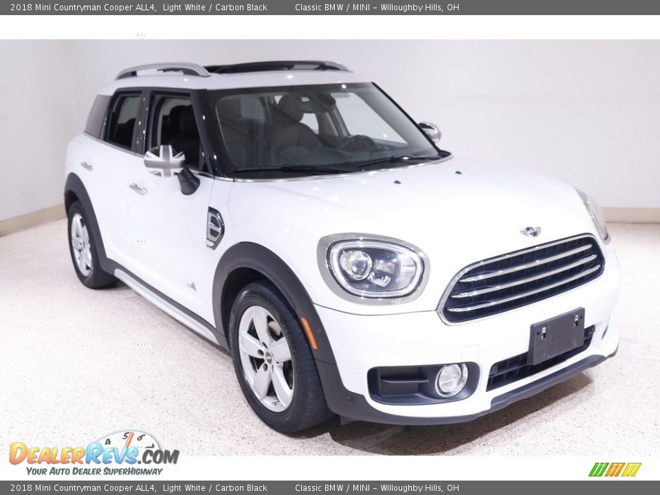 2018 Mini Countryman Cooper ALL4 Light White / Carbon Black Photo #1