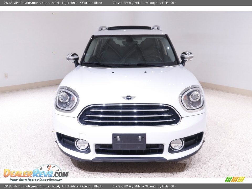 2018 Mini Countryman Cooper ALL4 Light White / Carbon Black Photo #2