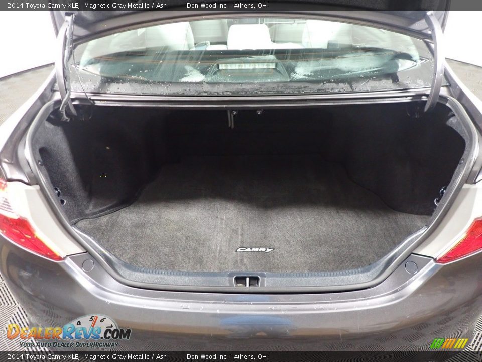 2014 Toyota Camry XLE Magnetic Gray Metallic / Ash Photo #17
