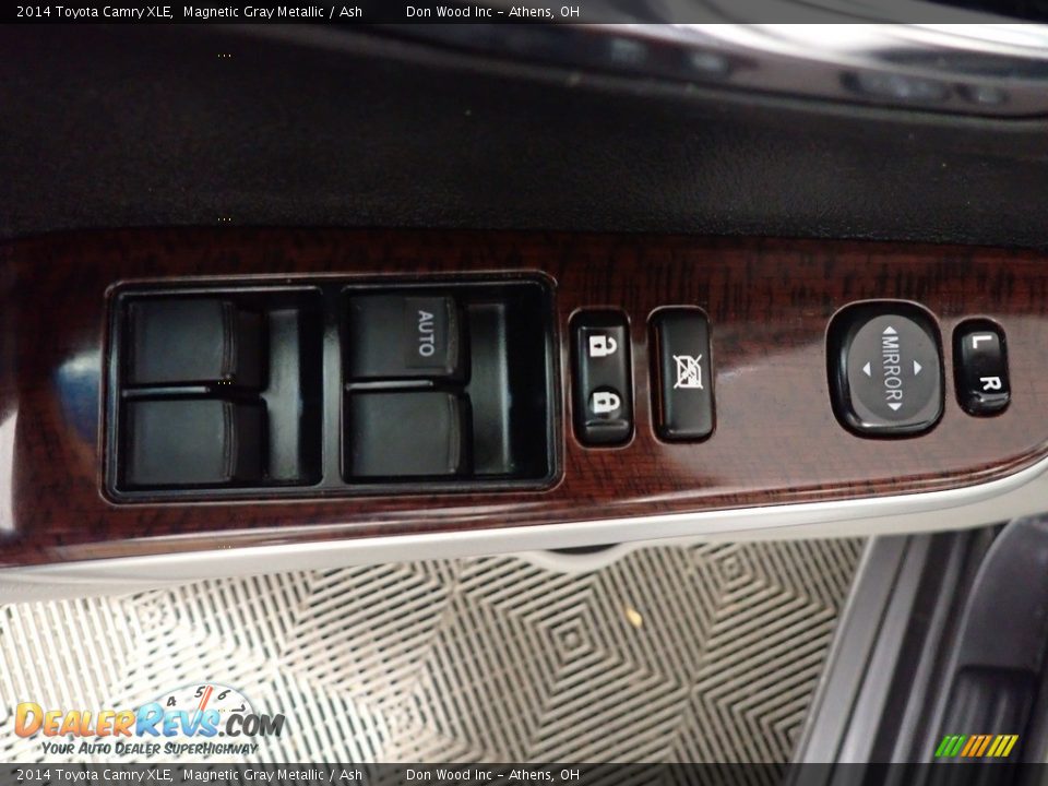 2014 Toyota Camry XLE Magnetic Gray Metallic / Ash Photo #23
