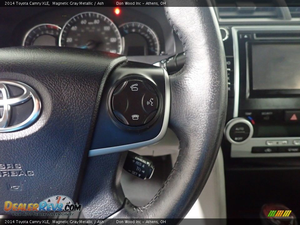 2014 Toyota Camry XLE Magnetic Gray Metallic / Ash Photo #32