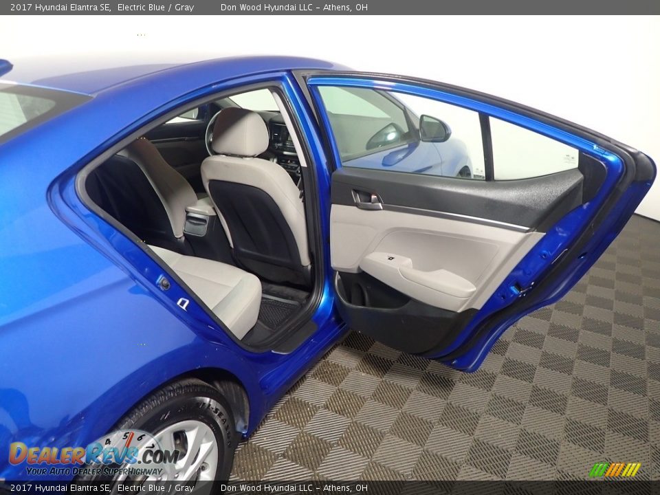 2017 Hyundai Elantra SE Electric Blue / Gray Photo #34
