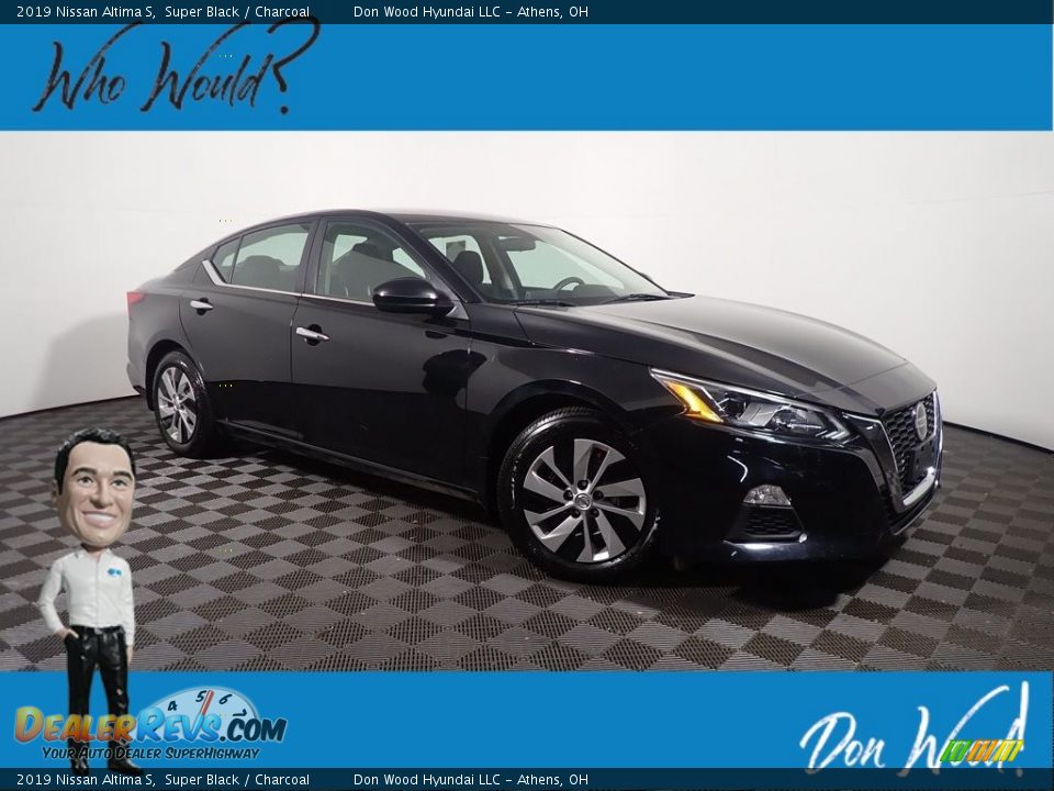 2019 Nissan Altima S Super Black / Charcoal Photo #1