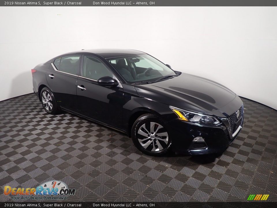 2019 Nissan Altima S Super Black / Charcoal Photo #3