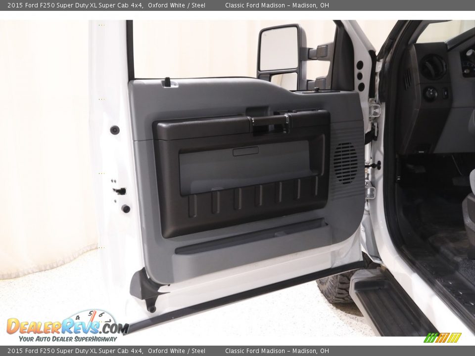 2015 Ford F250 Super Duty XL Super Cab 4x4 Oxford White / Steel Photo #4