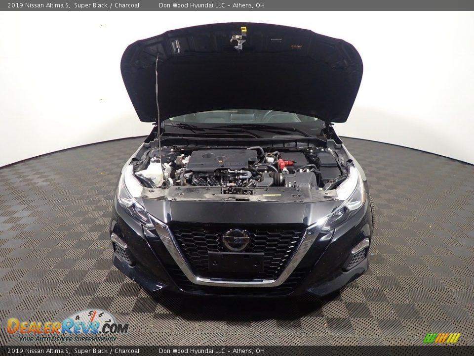 2019 Nissan Altima S Super Black / Charcoal Photo #6