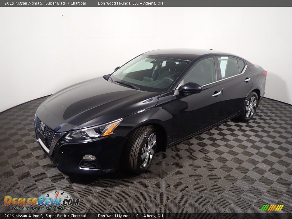 2019 Nissan Altima S Super Black / Charcoal Photo #9