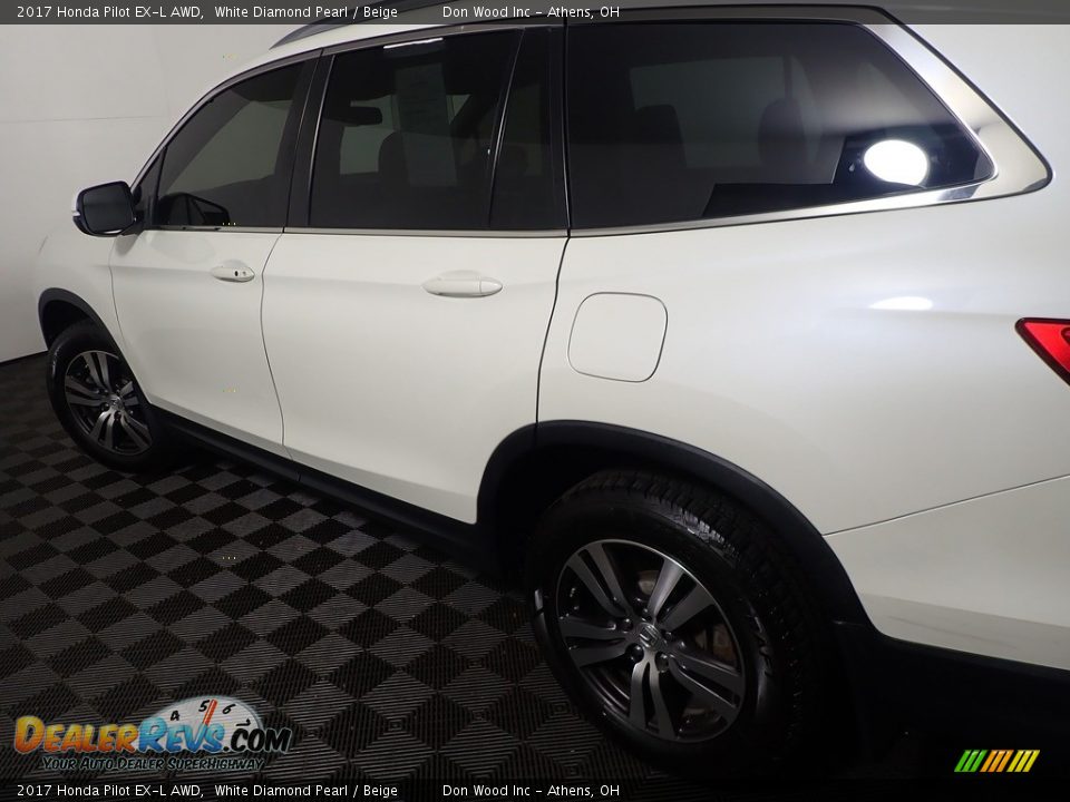 2017 Honda Pilot EX-L AWD White Diamond Pearl / Beige Photo #20