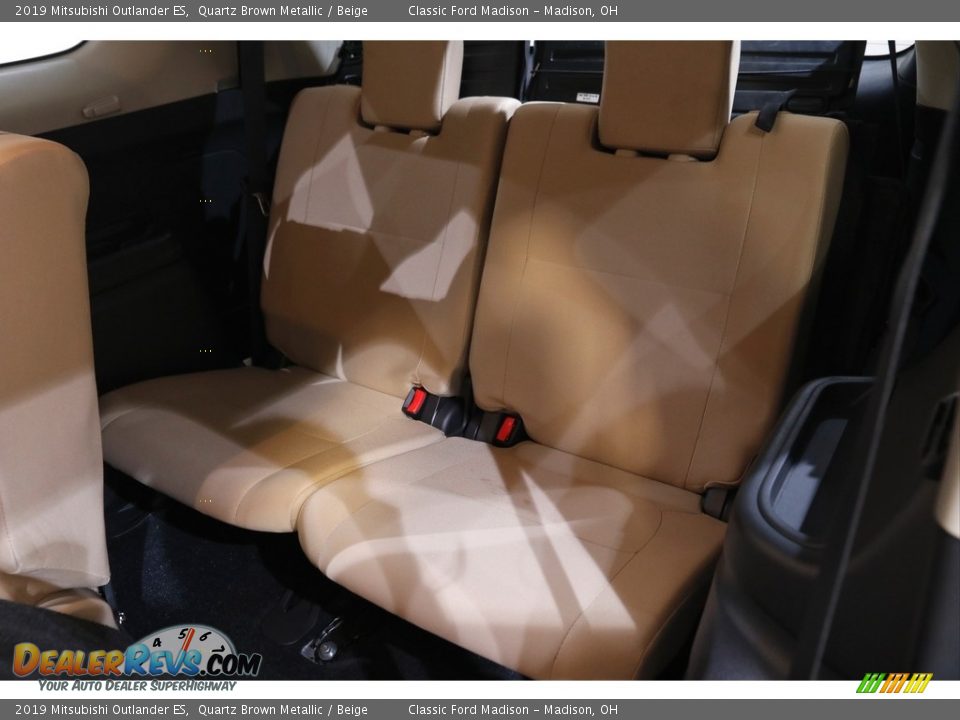 2019 Mitsubishi Outlander ES Quartz Brown Metallic / Beige Photo #17