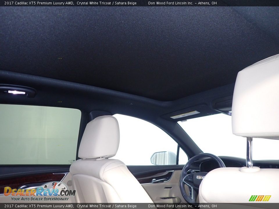 2017 Cadillac XT5 Premium Luxury AWD Crystal White Tricoat / Sahara Beige Photo #2