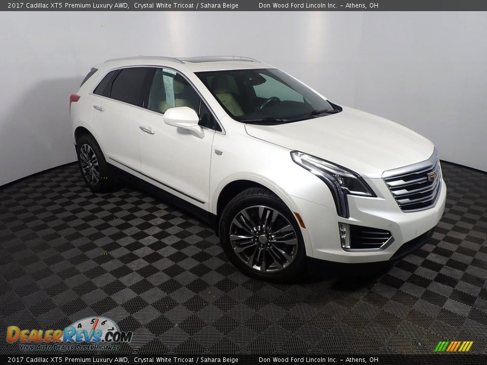 2017 Cadillac XT5 Premium Luxury AWD Crystal White Tricoat / Sahara Beige Photo #5