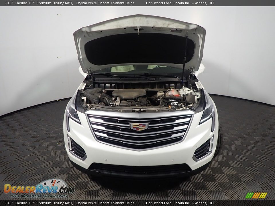 2017 Cadillac XT5 Premium Luxury AWD Crystal White Tricoat / Sahara Beige Photo #8