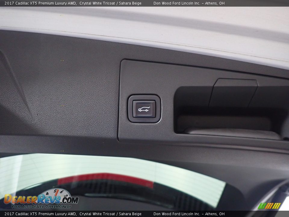2017 Cadillac XT5 Premium Luxury AWD Crystal White Tricoat / Sahara Beige Photo #17