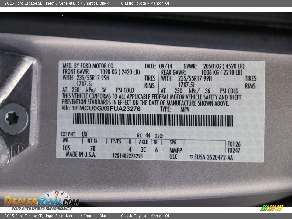 2015 Ford Escape SE Ingot Silver Metallic / Charcoal Black Photo #17