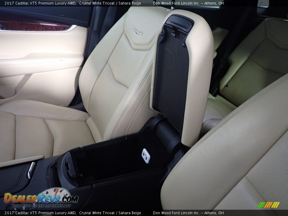 2017 Cadillac XT5 Premium Luxury AWD Crystal White Tricoat / Sahara Beige Photo #36