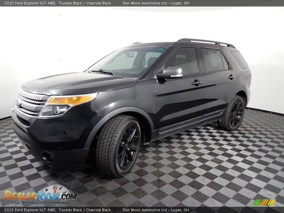 2015 Ford Explorer XLT 4WD Tuxedo Black / Charcoal Black Photo #11