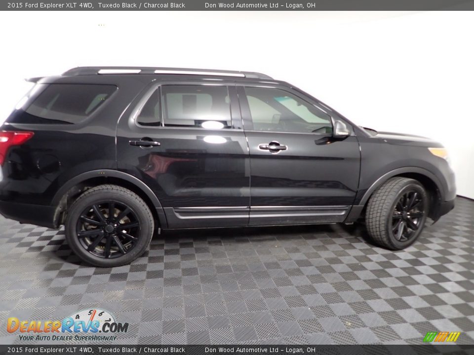 2015 Ford Explorer XLT 4WD Tuxedo Black / Charcoal Black Photo #18