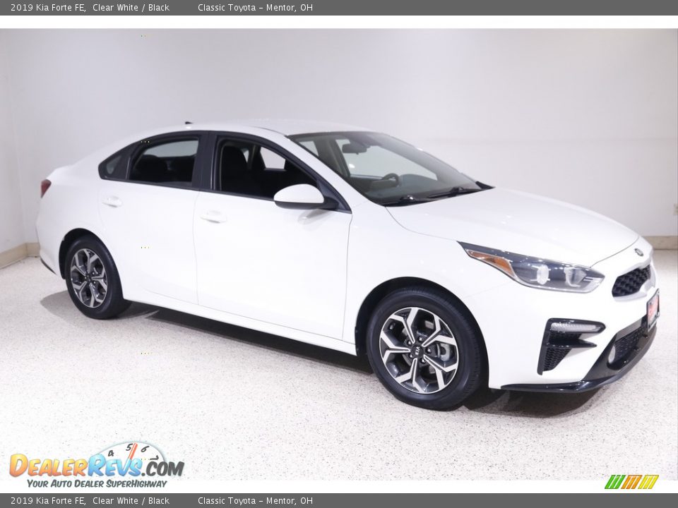 2019 Kia Forte FE Clear White / Black Photo #1