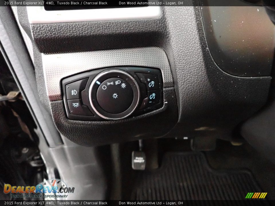 2015 Ford Explorer XLT 4WD Tuxedo Black / Charcoal Black Photo #23