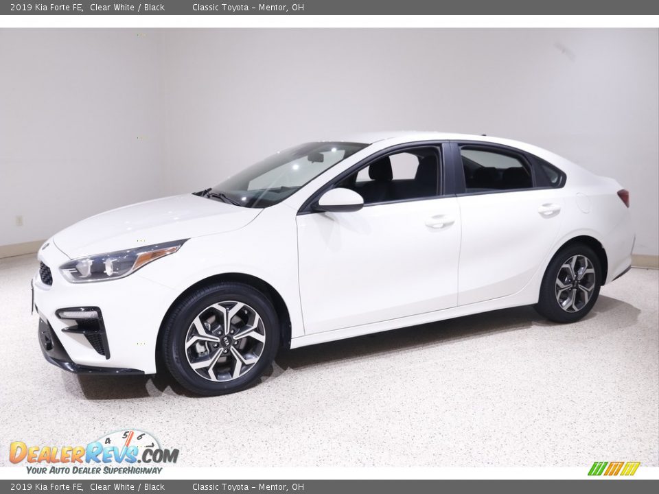 2019 Kia Forte FE Clear White / Black Photo #3