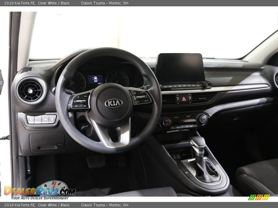 2019 Kia Forte FE Clear White / Black Photo #6