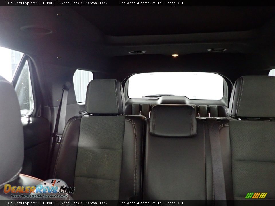 2015 Ford Explorer XLT 4WD Tuxedo Black / Charcoal Black Photo #30