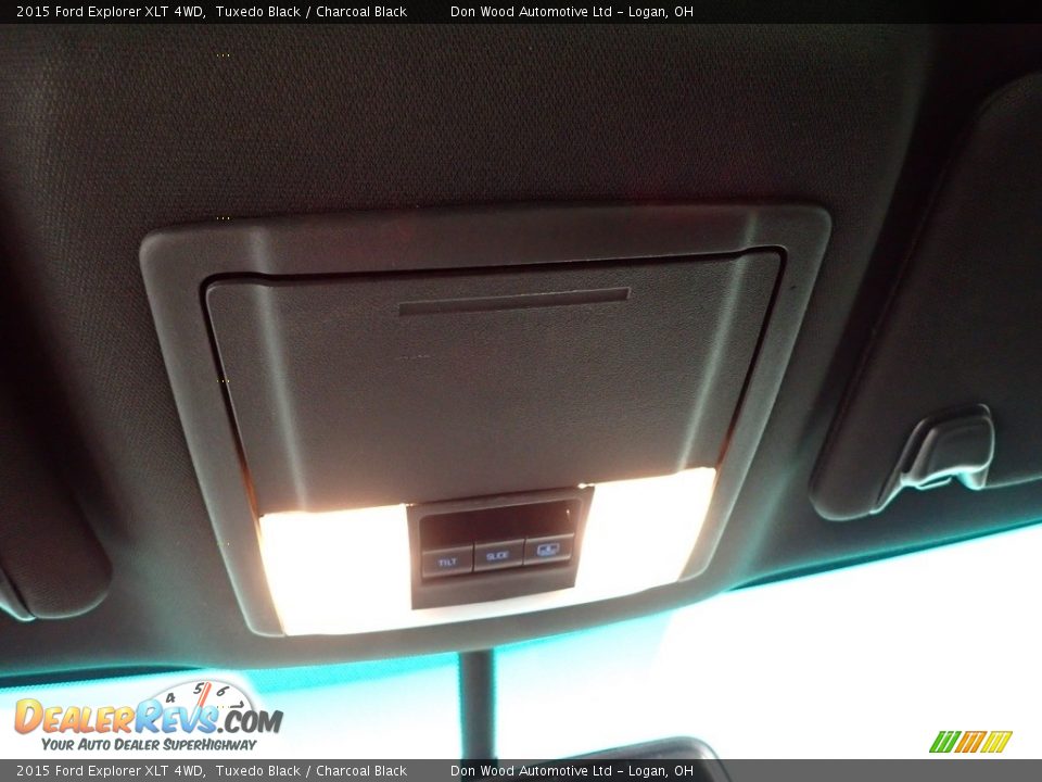 2015 Ford Explorer XLT 4WD Tuxedo Black / Charcoal Black Photo #31