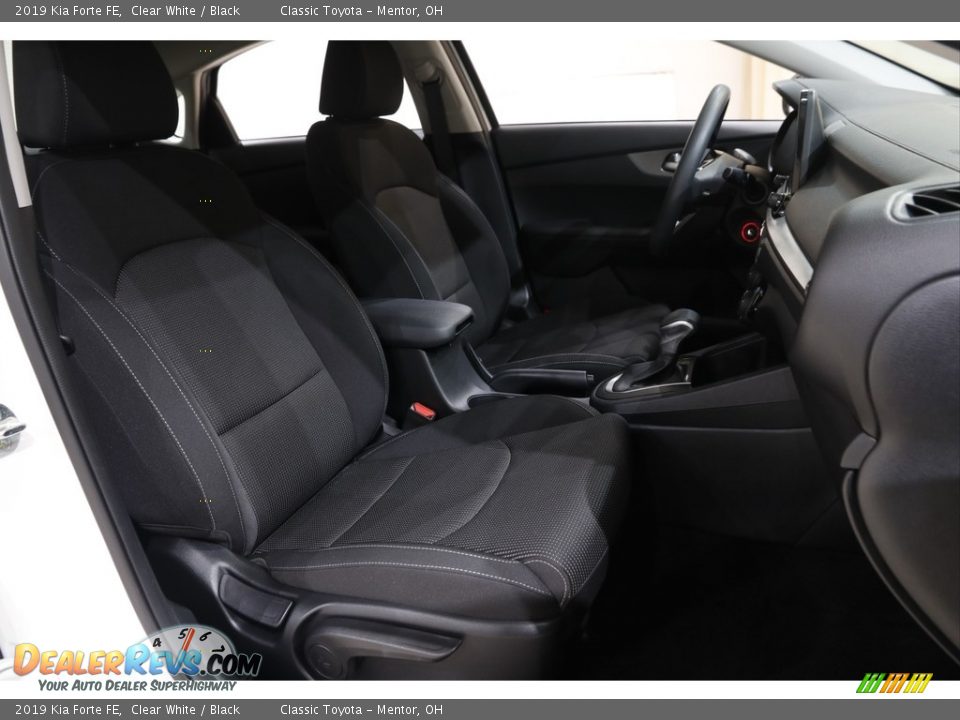 2019 Kia Forte FE Clear White / Black Photo #12