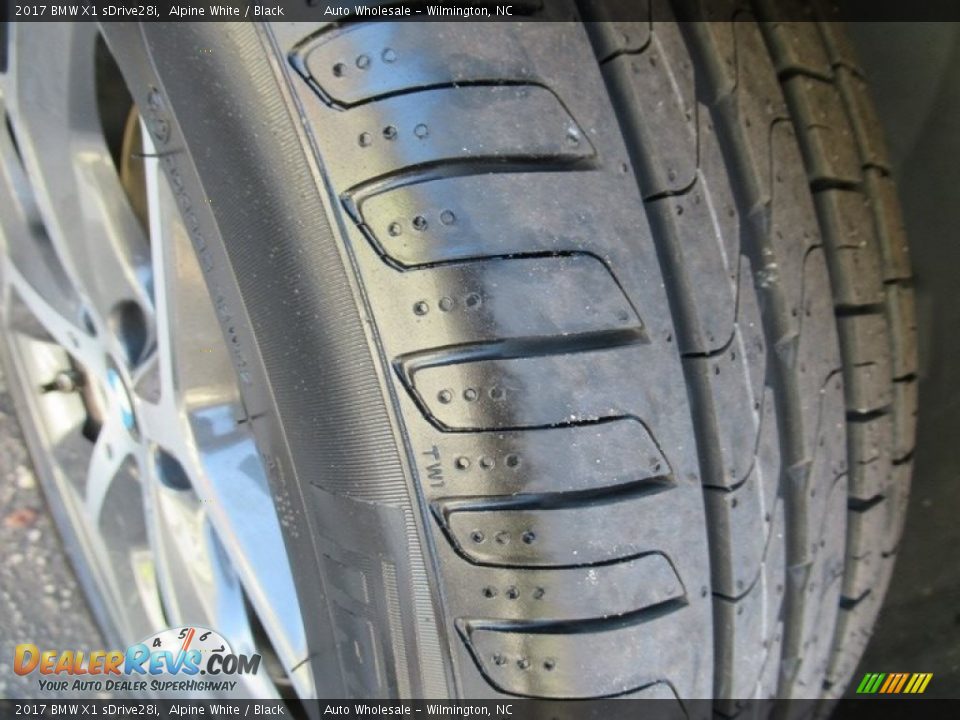 2017 BMW X1 sDrive28i Alpine White / Black Photo #9