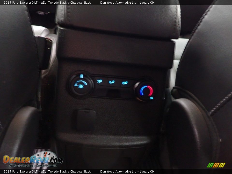 2015 Ford Explorer XLT 4WD Tuxedo Black / Charcoal Black Photo #35