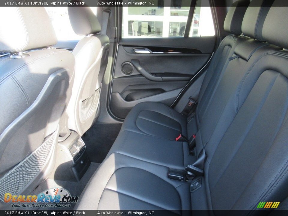 2017 BMW X1 sDrive28i Alpine White / Black Photo #12