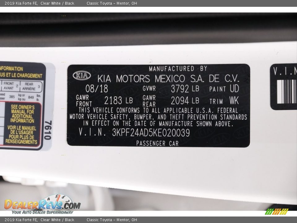 2019 Kia Forte FE Clear White / Black Photo #17