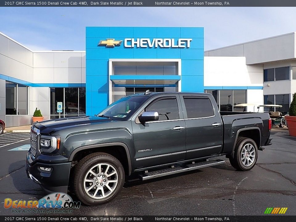 Front 3/4 View of 2017 GMC Sierra 1500 Denali Crew Cab 4WD Photo #1