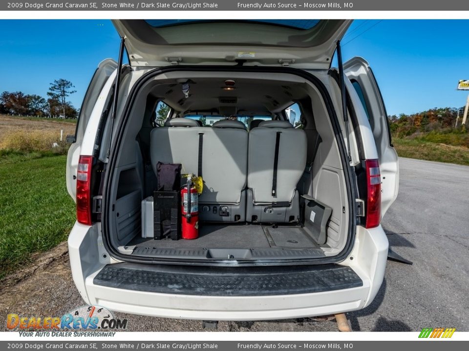 2009 Dodge Grand Caravan SE Stone White / Dark Slate Gray/Light Shale Photo #23