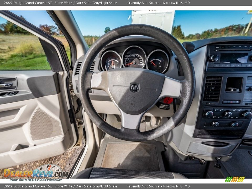 2009 Dodge Grand Caravan SE Stone White / Dark Slate Gray/Light Shale Photo #32