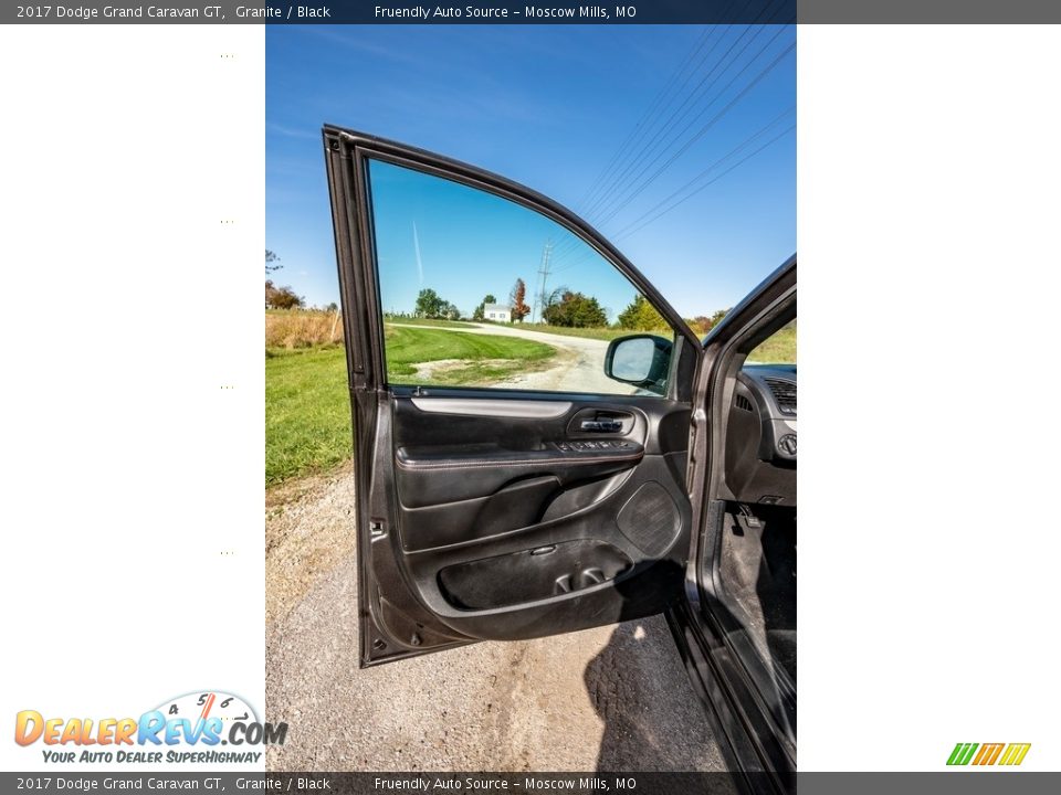 2017 Dodge Grand Caravan GT Granite / Black Photo #20