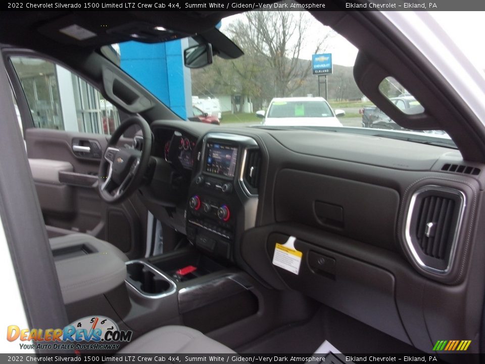 Dashboard of 2022 Chevrolet Silverado 1500 Limited LTZ Crew Cab 4x4 Photo #19